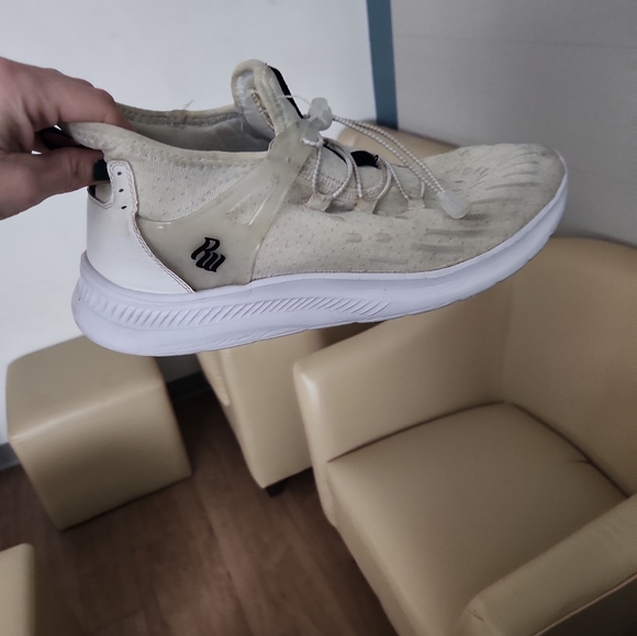 Shoes - Picture 1 of 1